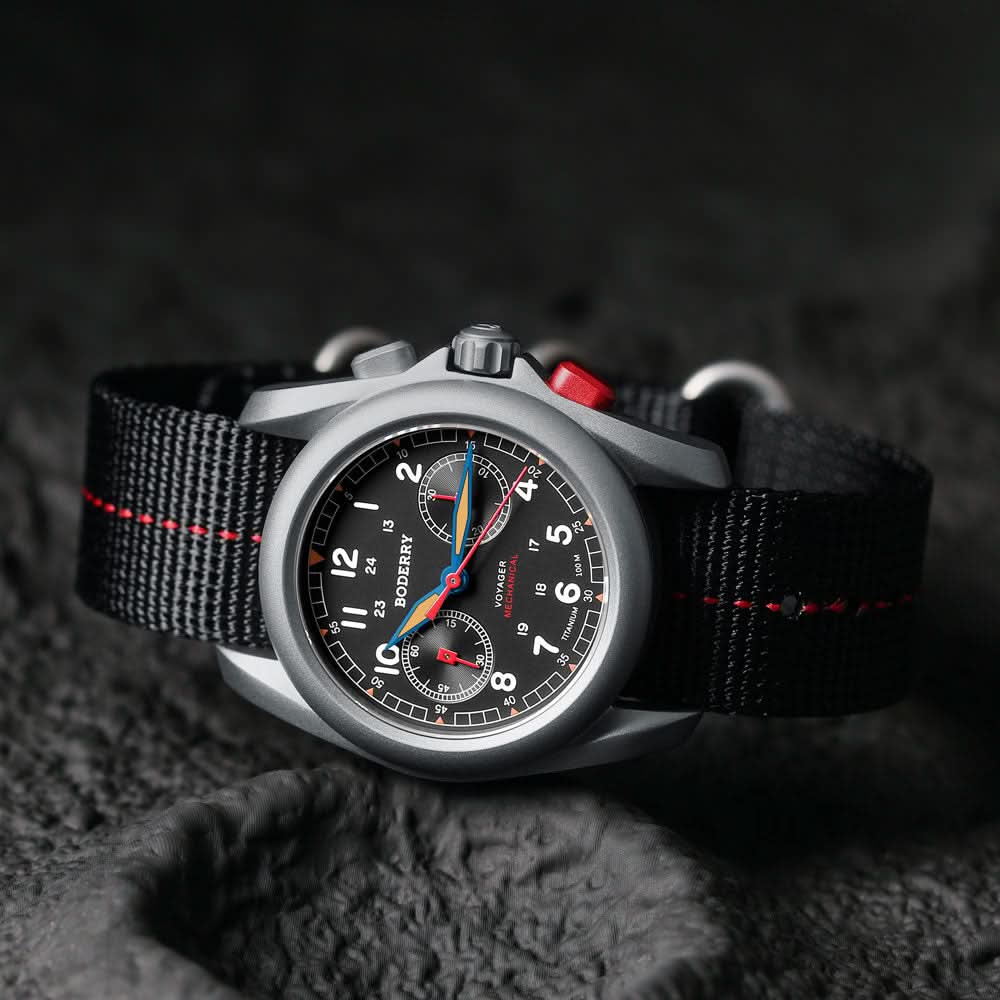 VOYAGER Chronograph - Titanium Mechanical Field Watch, 100M Water Resistant | Grey/Bracelet