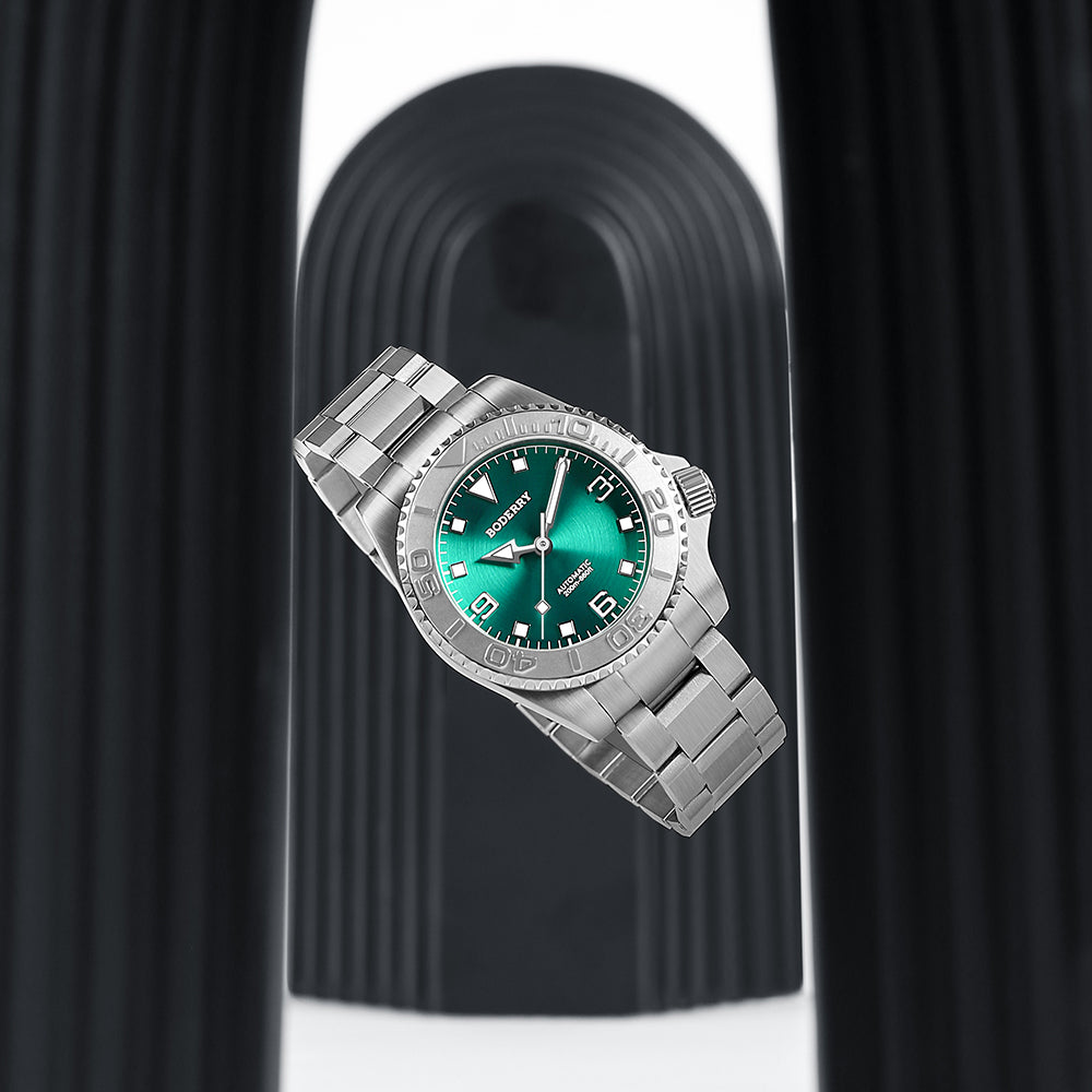 ADMIRAL 3-Hand No-Date - 200M Waterproof Titanium Automatic Diver Watch | Aurora Green