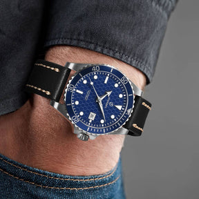 SEATURTLE.OCEAN(TITANIUM) - Automatic Titanium Diver Watch | Navy Blue